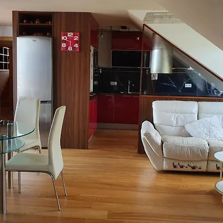 Modern Attic In Centre, 140m2, With Terrace *